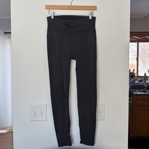 Harmony & Balance Distressed Black Ribbed Leggings